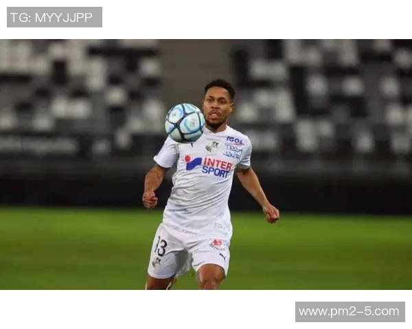 欧塞尔与亚眠的激烈对决谁能在法甲赛场上笑到最后