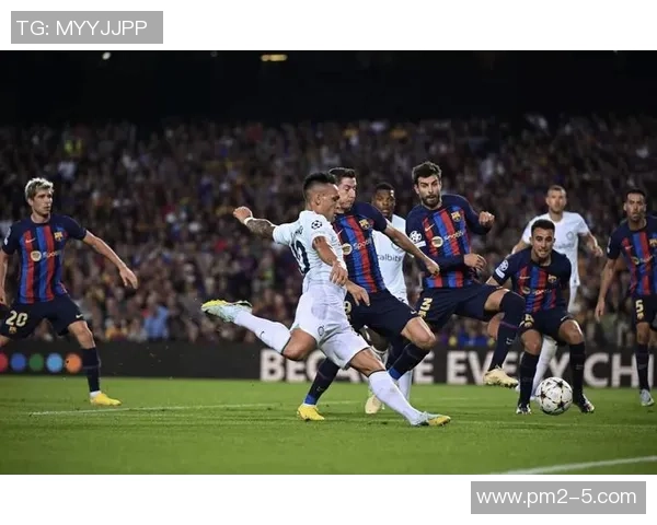 赫拉克与阿贾克斯的激烈对决揭示足球战术的巅峰较量